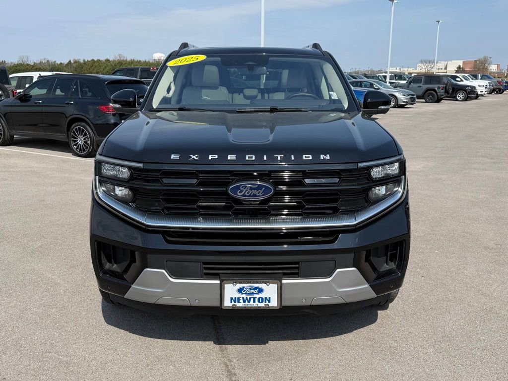 Used 2025 Ford Expedition Max Platinum image 40