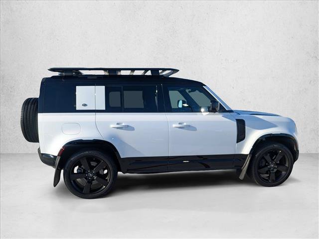 Used 2022 Land Rover Defender 110 X-Dynamic HSE AWD/4WD image 4