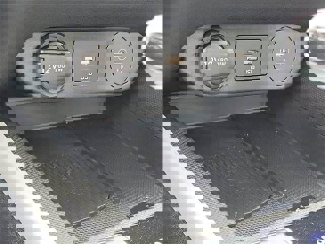 New 2025 Hyundai Elantra Limited image 12