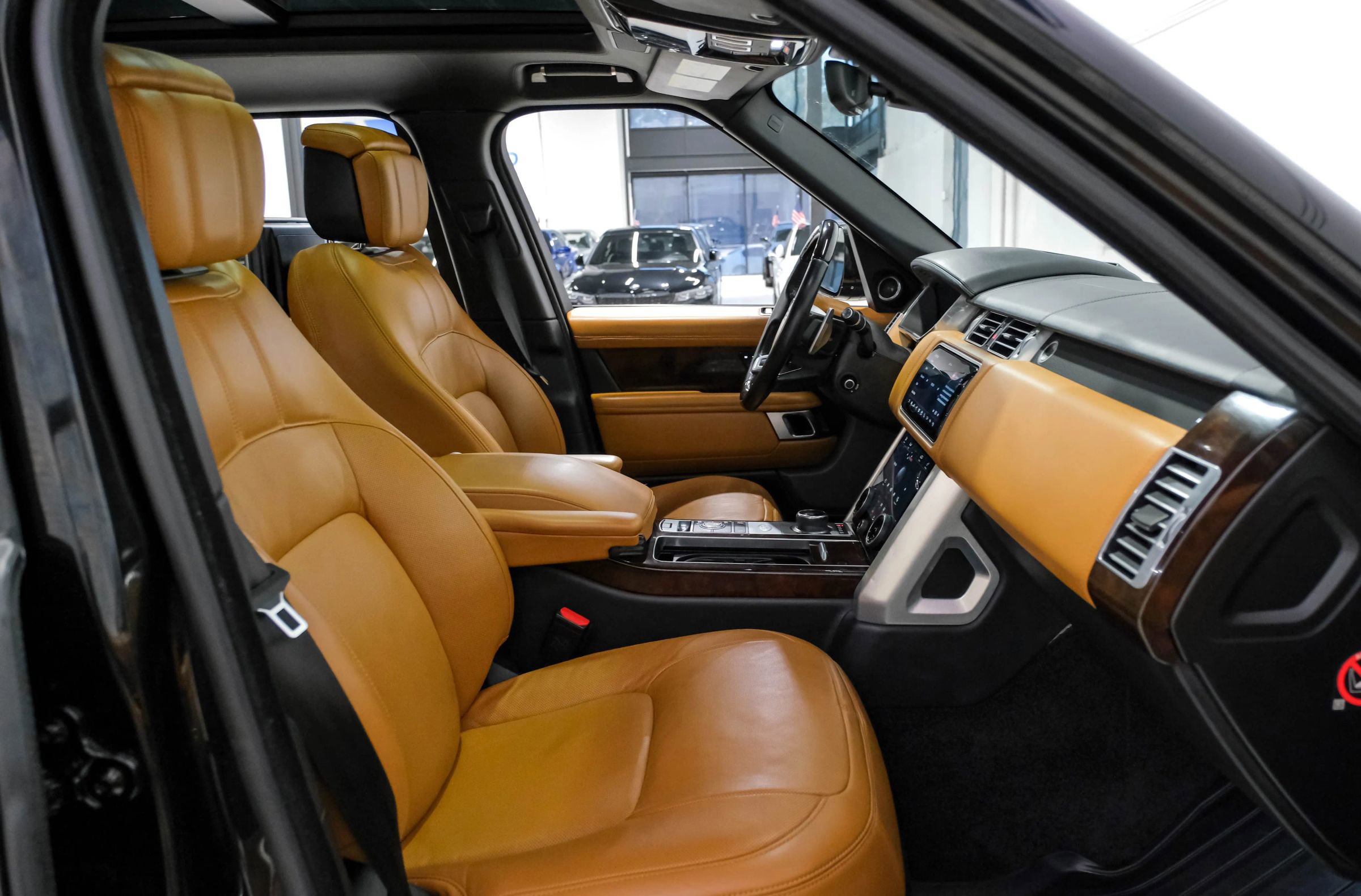 Used 2019 Land Rover Range Rover Long Wheelbase Autobiography image 35