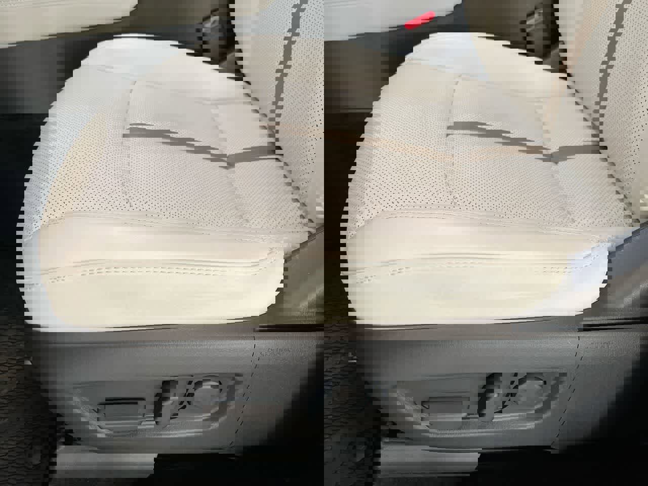 Used 2024 MAZDA CX-90 Plug-In Hybrid w/ Premium Plus image 12