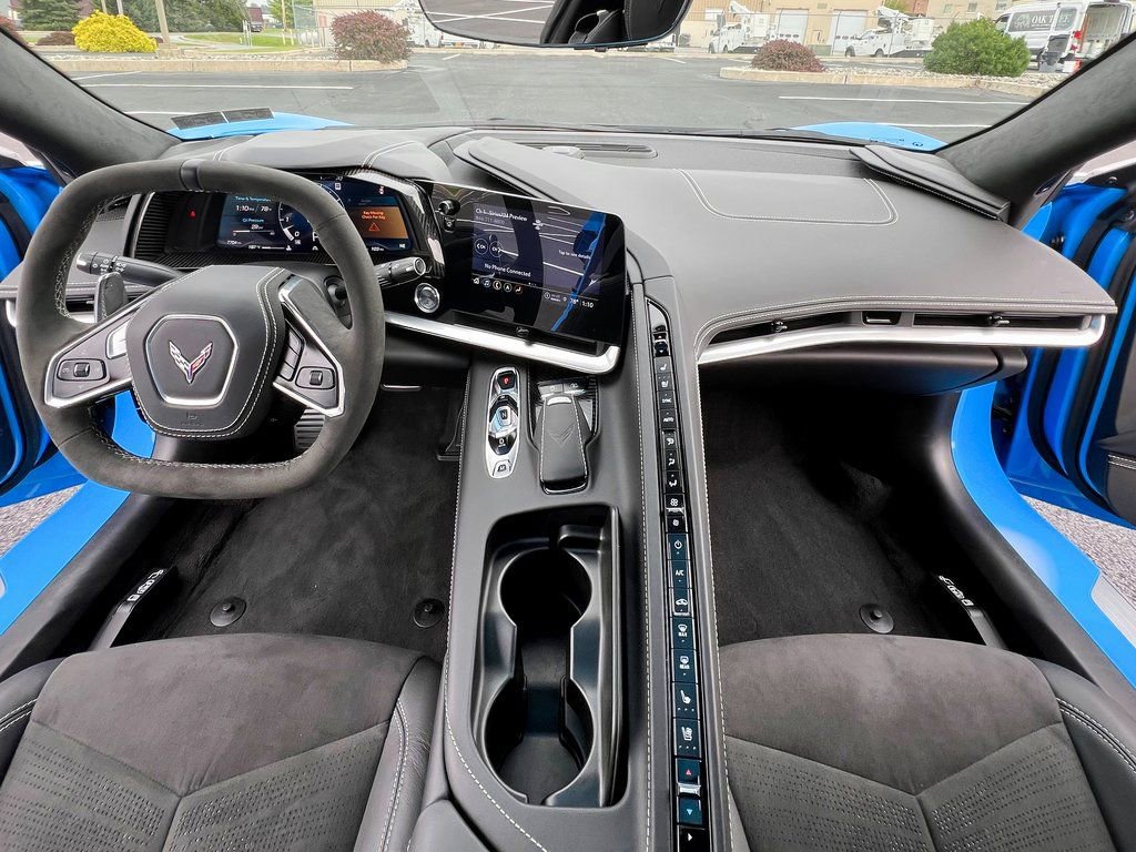 Used 2023 Chevrolet Corvette Stingray Premium Cpe w/ 3LT image 3