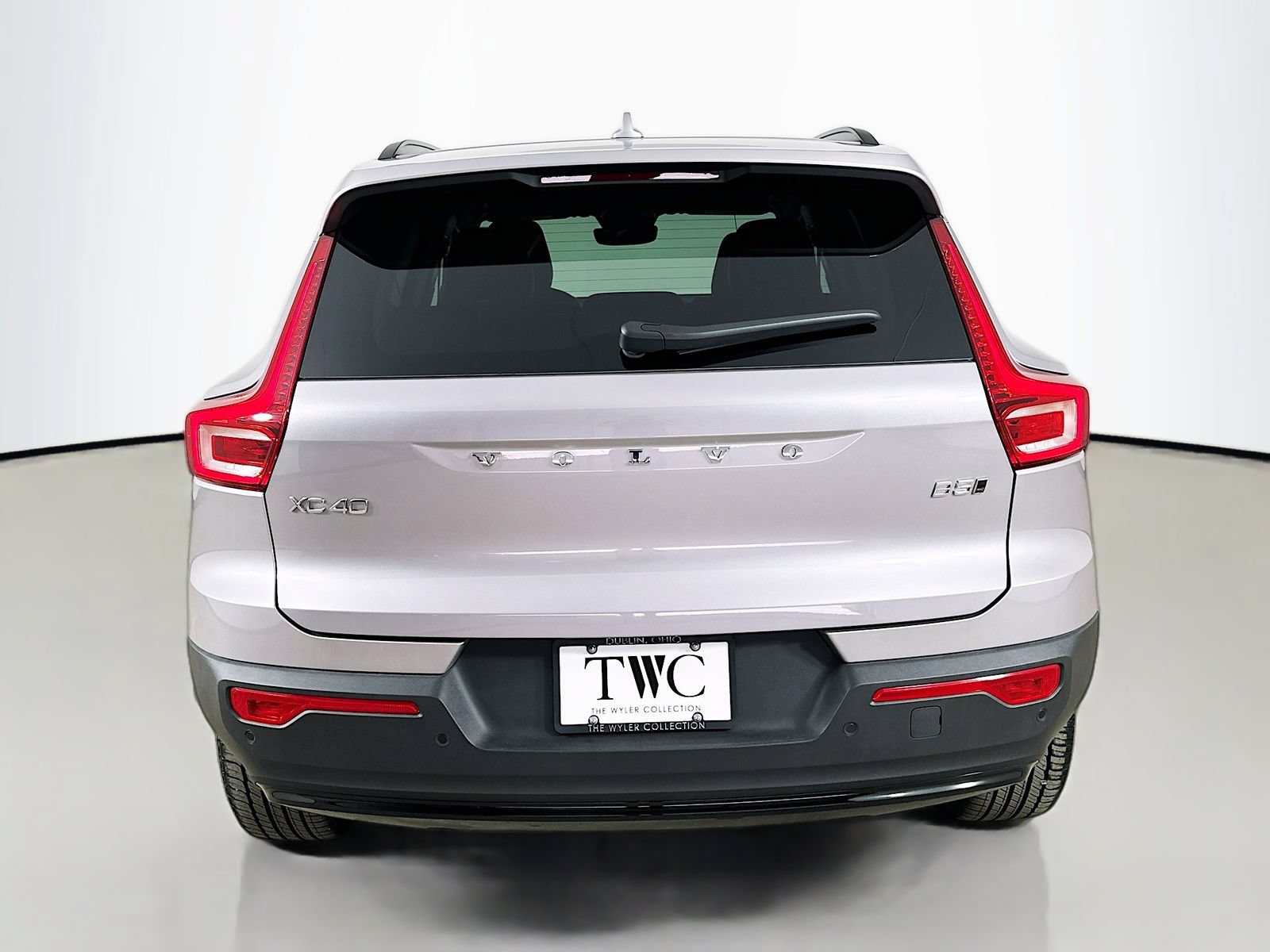 New 2026 Volvo XC40 B5 Core w/ Protection Package Premier AWD/4WD image 6