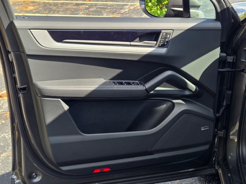 New 2026 Porsche Cayenne E-Hybrid image 18