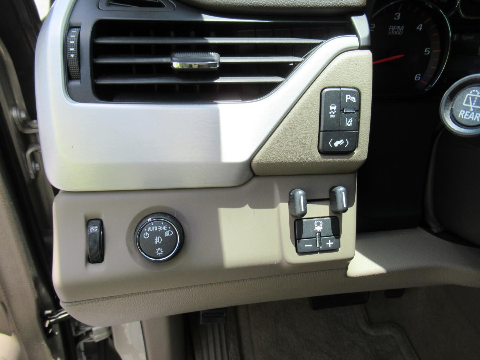 Used 2015 GMC Yukon XL SLT w/ HD Trailering Package RWD image 19