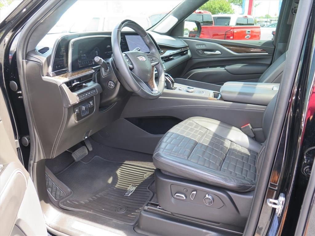Certified 2023 Cadillac Escalade Sport Platinum w/ LPO, ONYX Package image 8