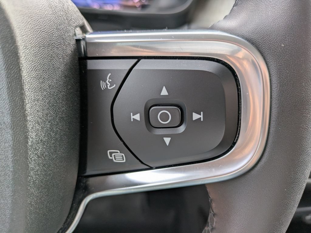 Used 2023 Volvo XC40 B5 Ultimate w/ Climate Package AWD/4WD image 27