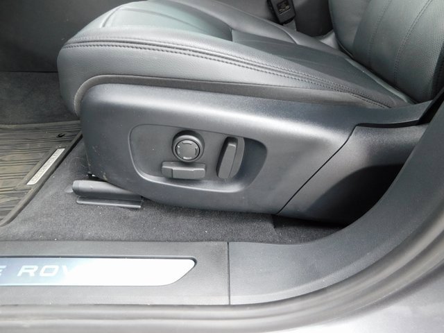 Used 2024 Land Rover Range Rover Evoque Dynamic SE image 14