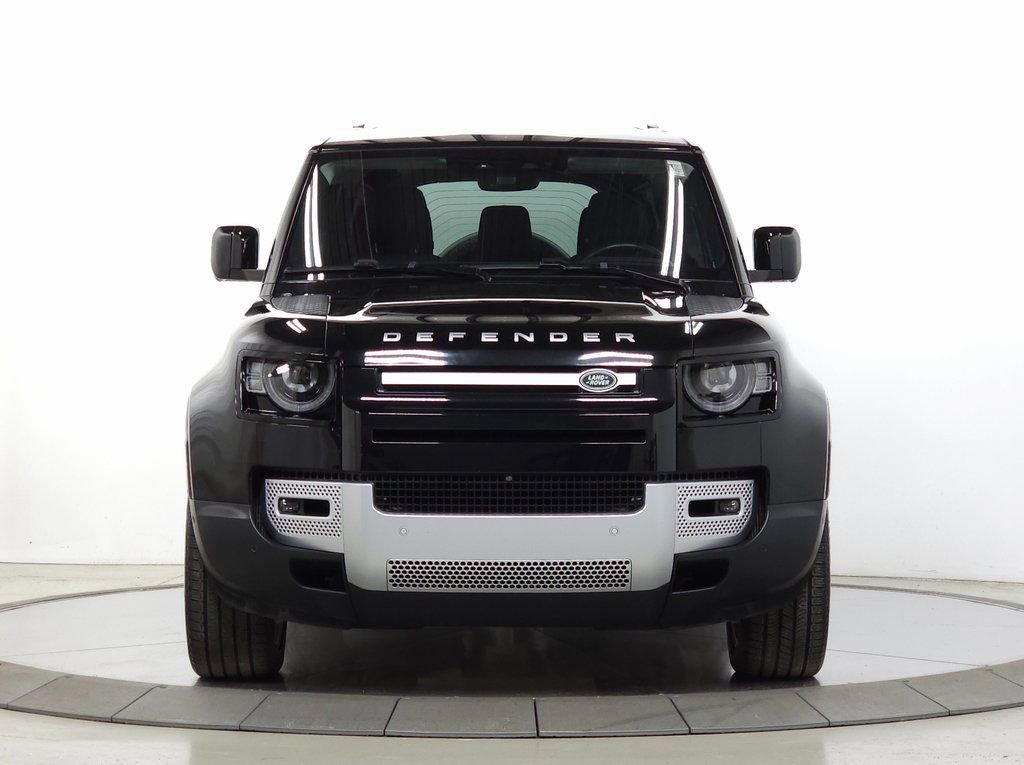 Used 2023 Land Rover Defender 110 SE image 10