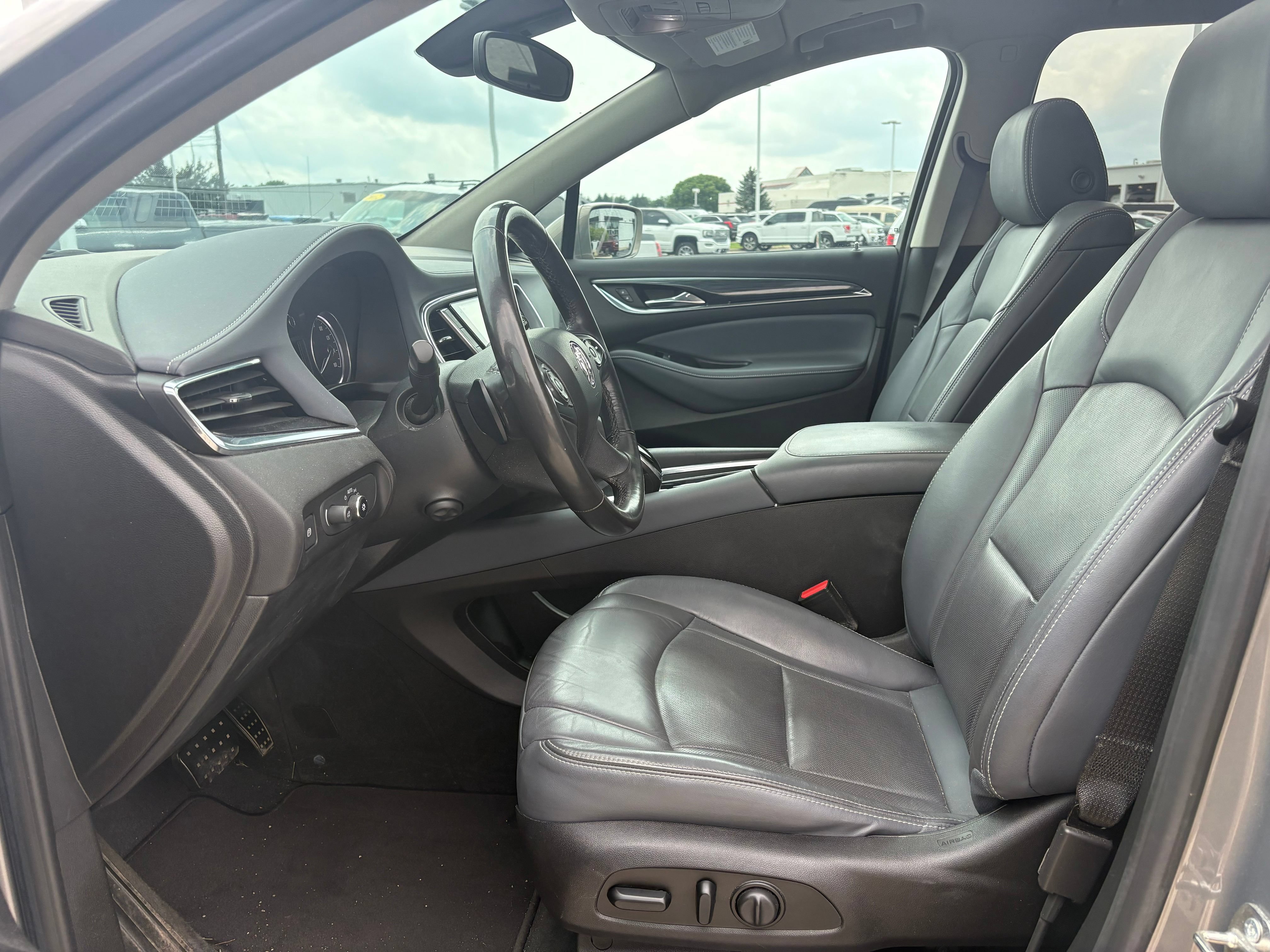 Used 2019 Buick Enclave Premium w/ Experience Buick Package FWD image 15
