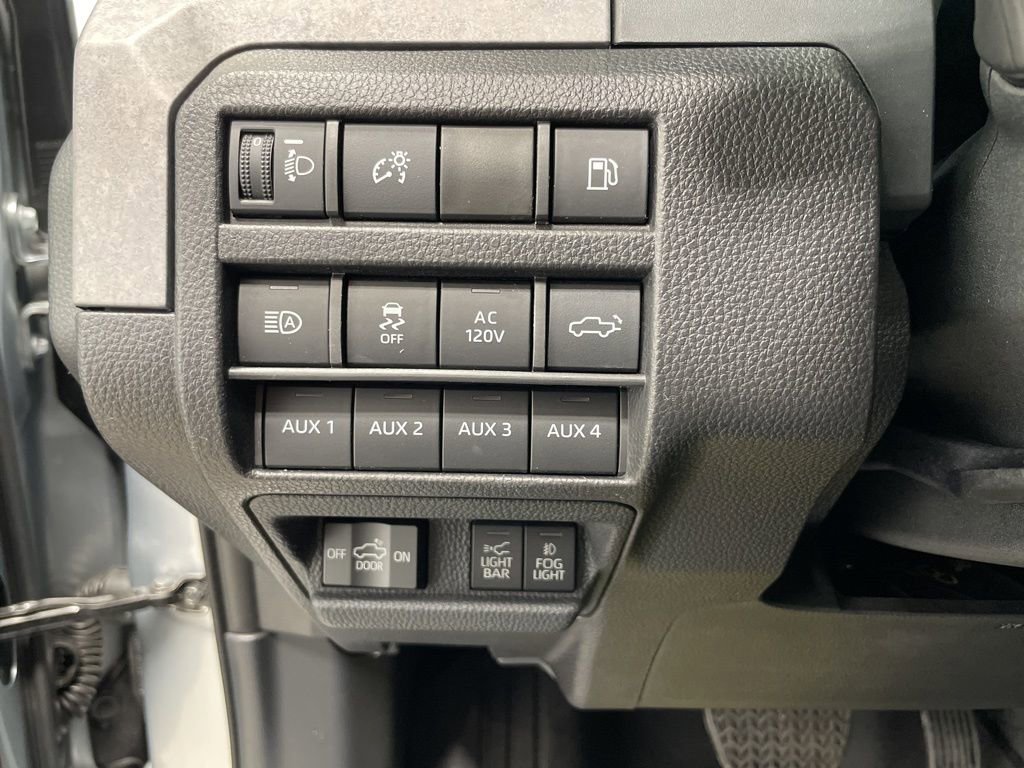 Used 2025 Toyota Tacoma 4x4 Double Cab Hybrid image 33