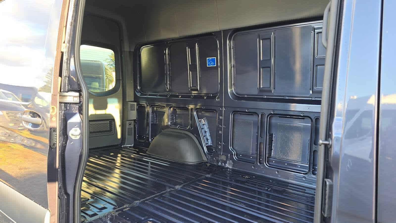 Used 2026 Mercedes-Benz Sprinter 2500 image 16