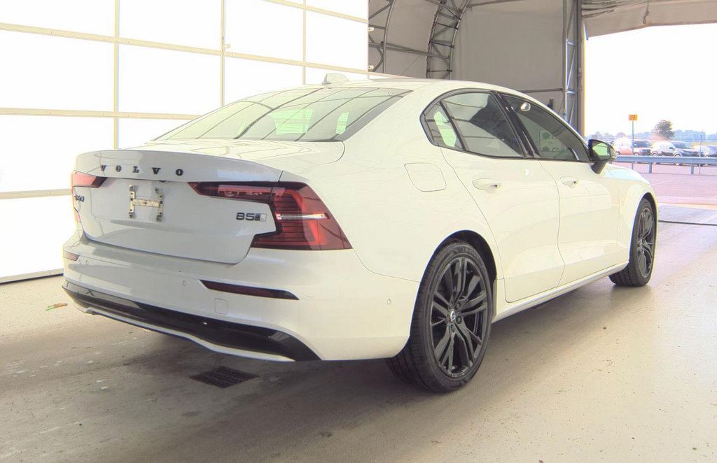 Used 2023 Volvo S60 B5 Plus w/ Climate Package AWD/4WD image 4