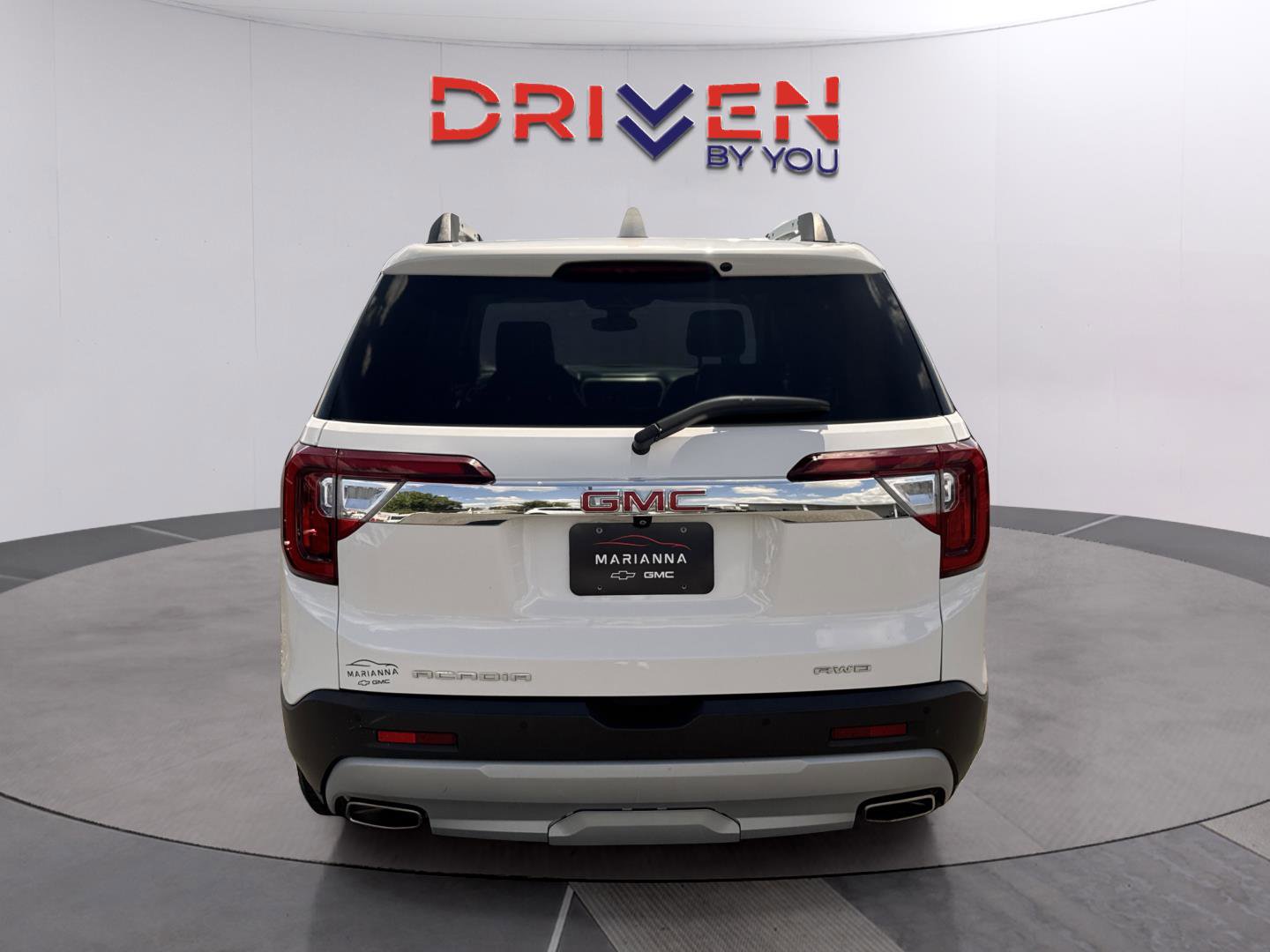 Used 2023 GMC Acadia SLT AWD/4WD image 4