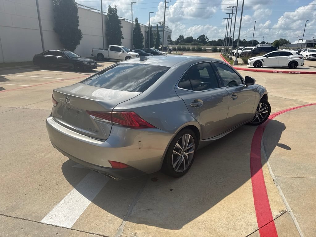 Used 2018 Lexus IS 300 w/ Accessory Package RWD image 3