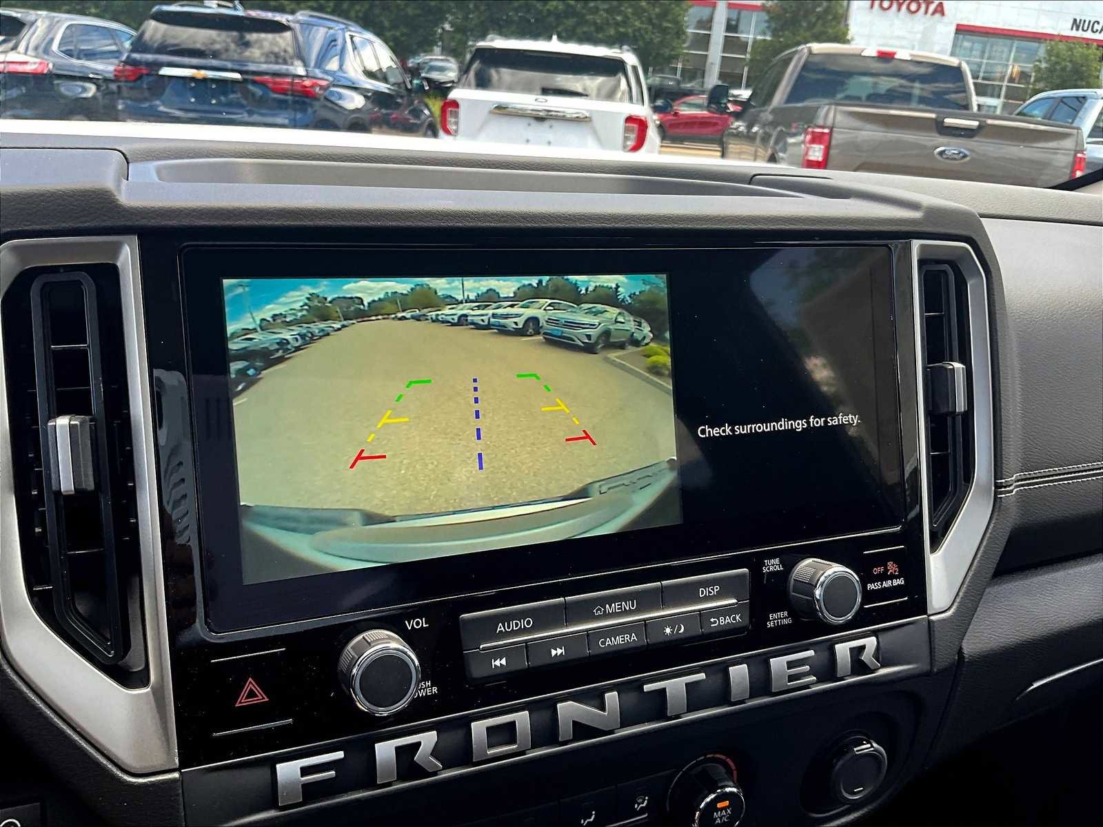 Used 2025 Nissan Frontier SV image 19