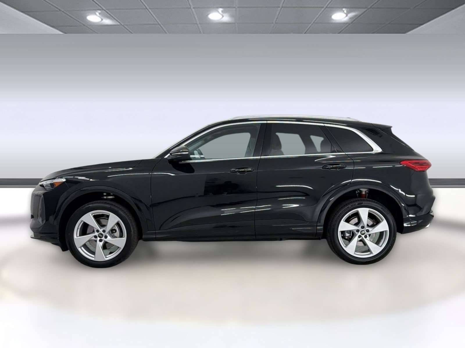 New 2026 Audi Q5 Premium Plus AWD/4WD image 2