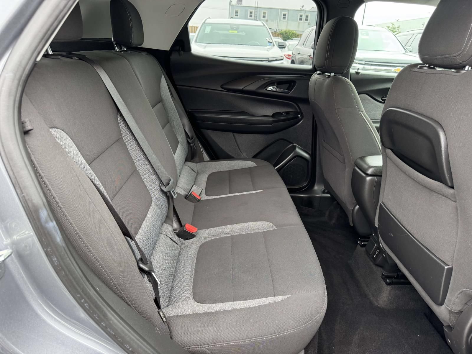 Used 2022 Chevrolet TrailBlazer LT w/ Convenience Package FWD image 23