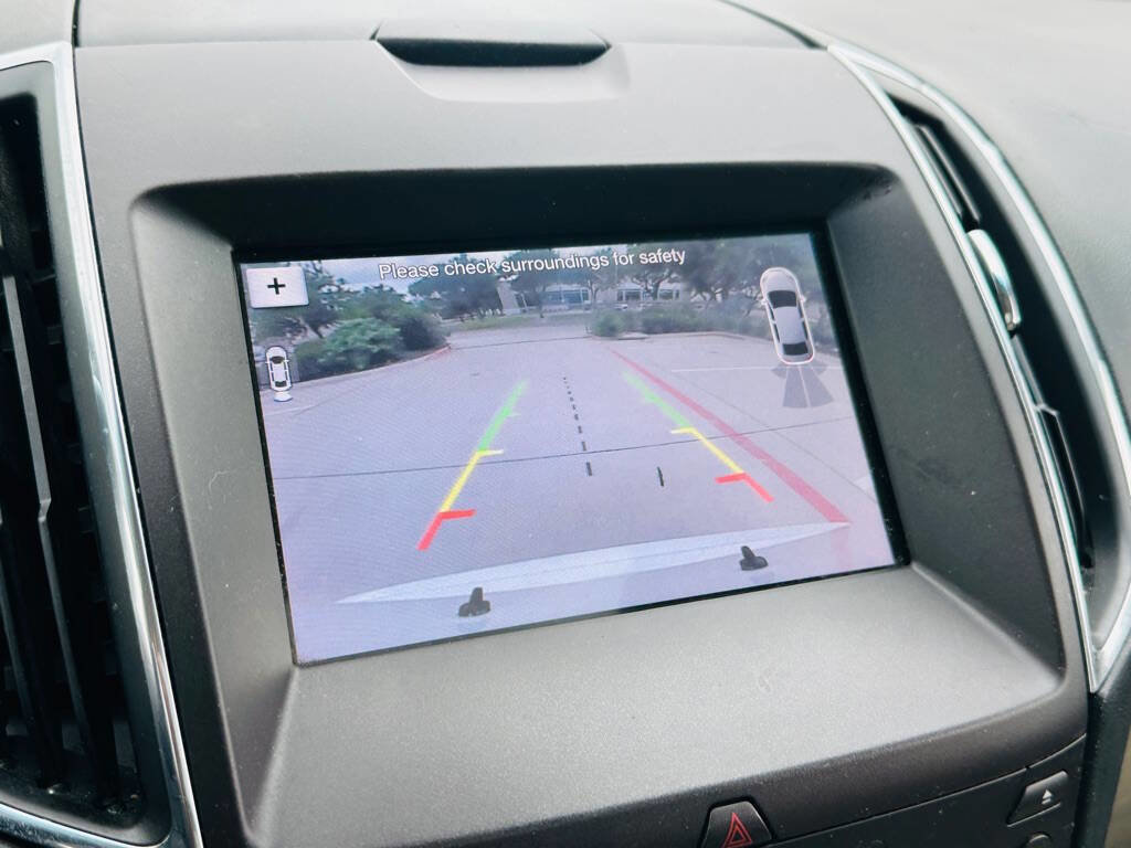 Used 2019 Ford Edge Titanium w/ Equipment Group 301A FWD image 25