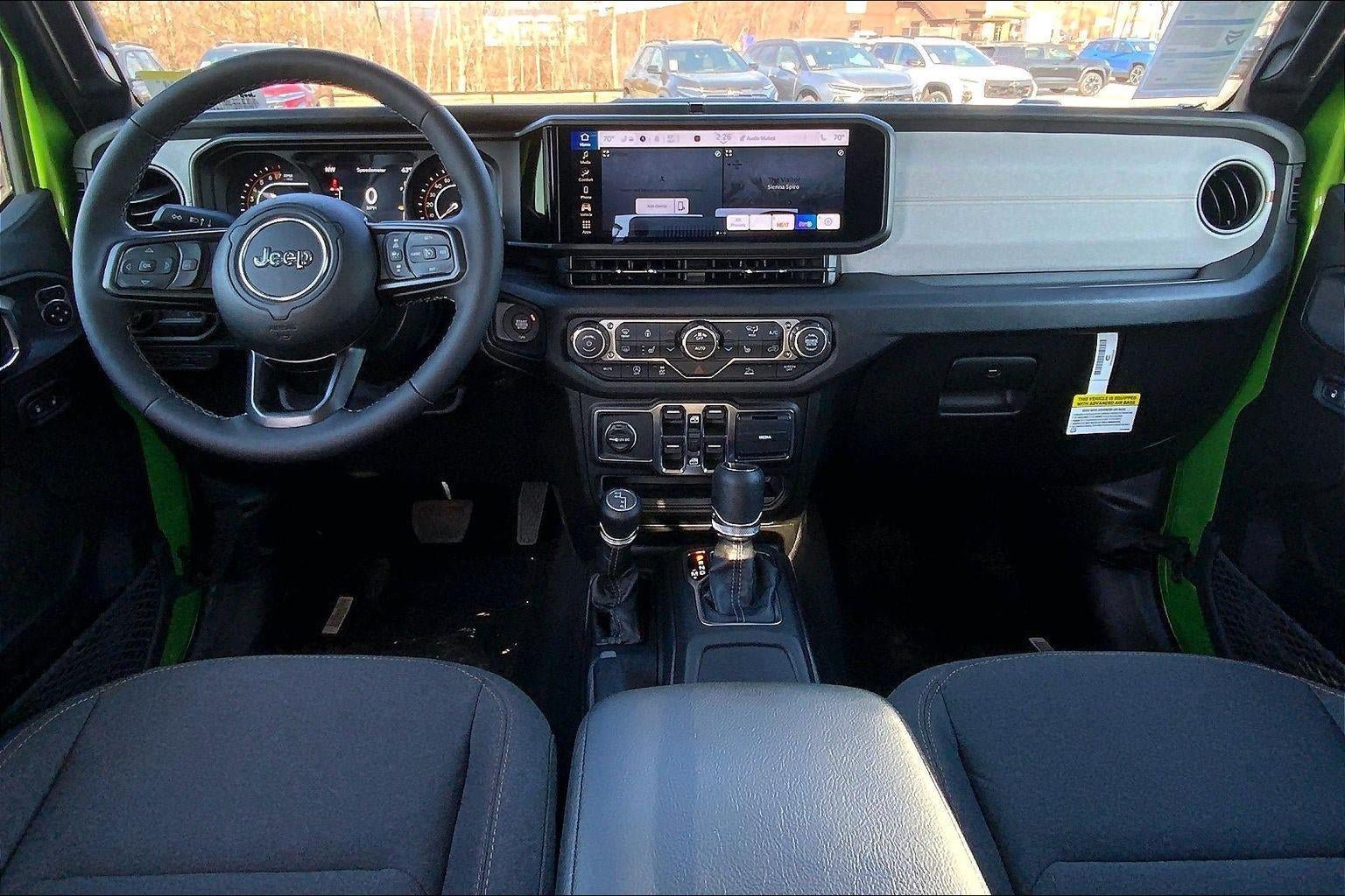 New 2026 Jeep Gladiator Sport AWD/4WD image 14