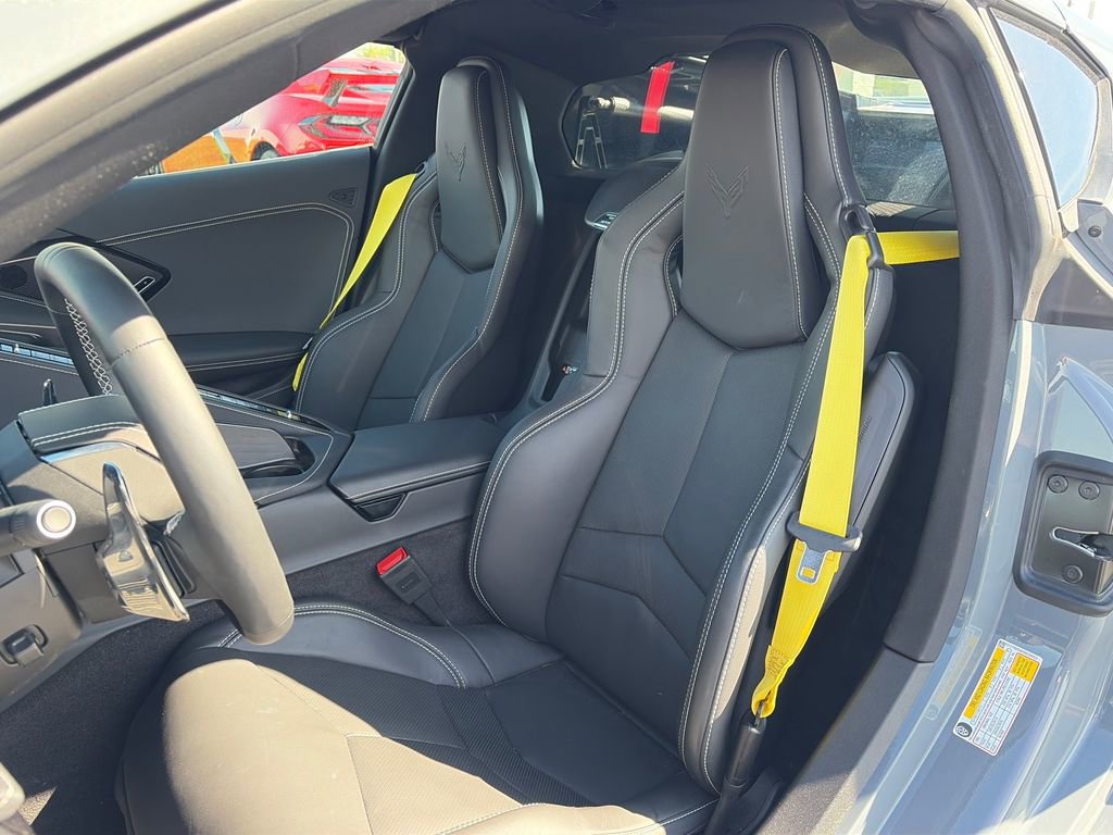 Used 2025 Chevrolet Corvette Stingray Preferred Cpe w/ Z51 Performance Package RWD image 25
