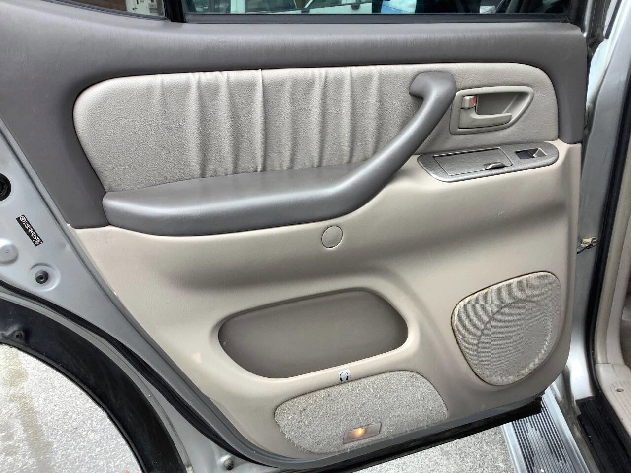 Used 2006 Toyota Sequoia Limited image 26