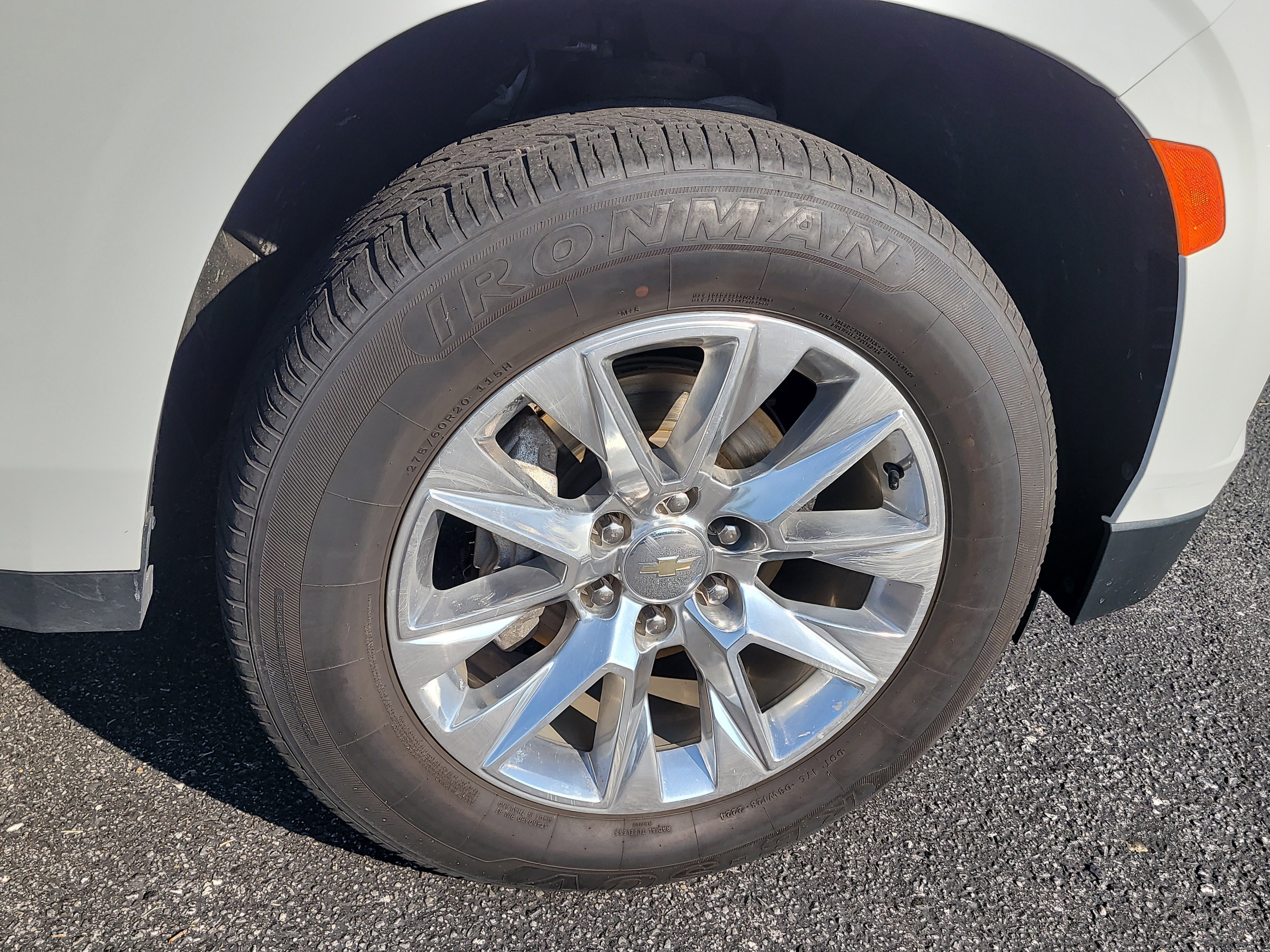 Used 2023 Chevrolet Suburban Premier image 10