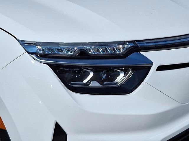 Used 2023 VinFast VF 8 Eco image 11