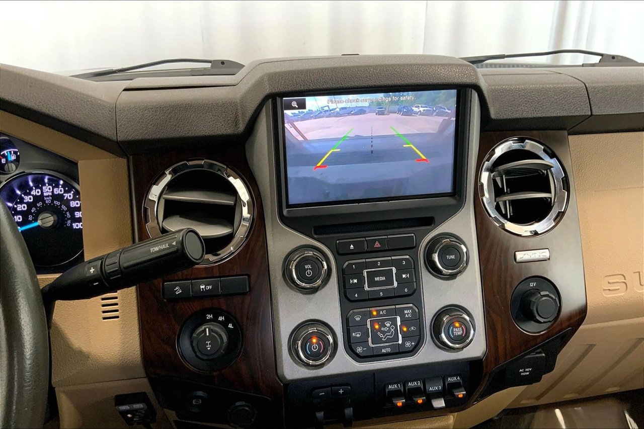 Used 2016 Ford F250 Lariat w/ Lariat Interior Package AWD/4WD image 24