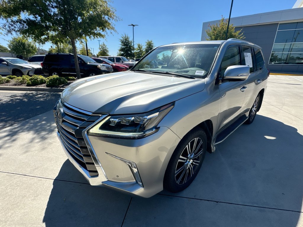 Used 2019 Lexus LX 570 4WD w/ Luxury Package image 5