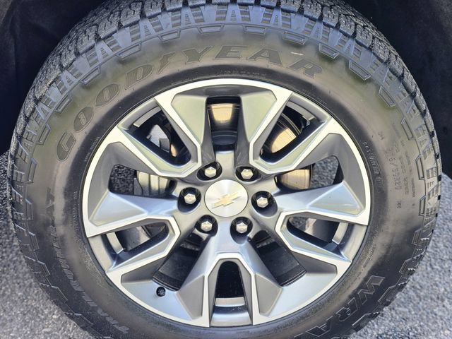 Used 2024 Chevrolet Silverado 1500 LT AWD/4WD image 10