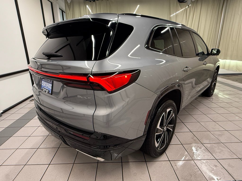 Certified 2025 Buick Enclave Sport Touring image 5