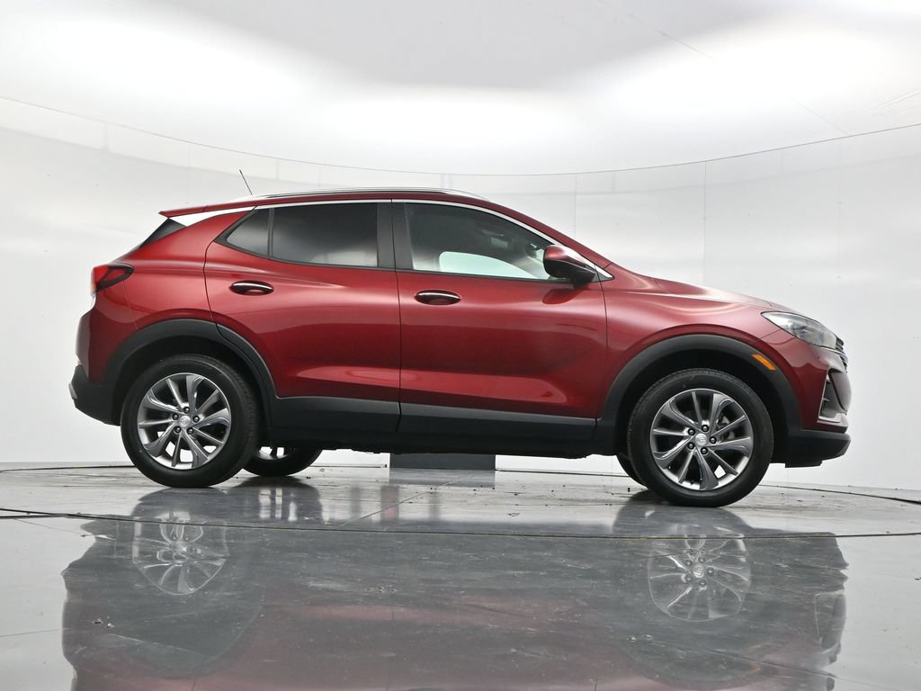 Used 2022 Buick Encore GX Select w/ Advanced Technology Package AWD/4WD image 48