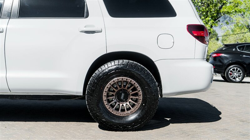 Used 2021 Toyota Sequoia TRD Pro AWD/4WD image 15