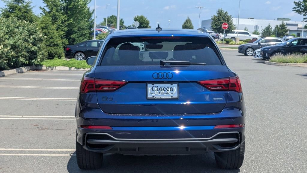 New 2025 Audi Q3 2.0T Premium image 5