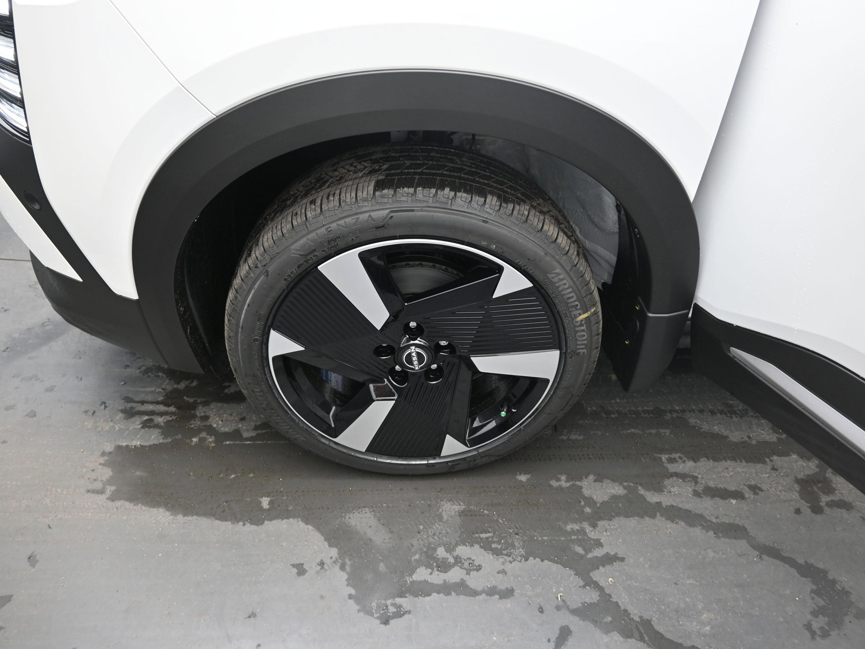 New 2026 Nissan Kicks SR w/ SR Premium Package image 21