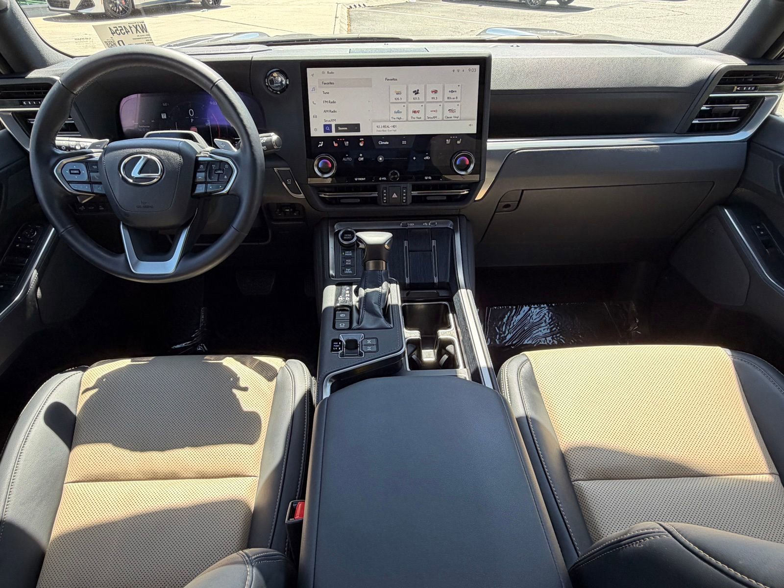 Used 2024 Lexus GX 550 AWD/4WD image 36