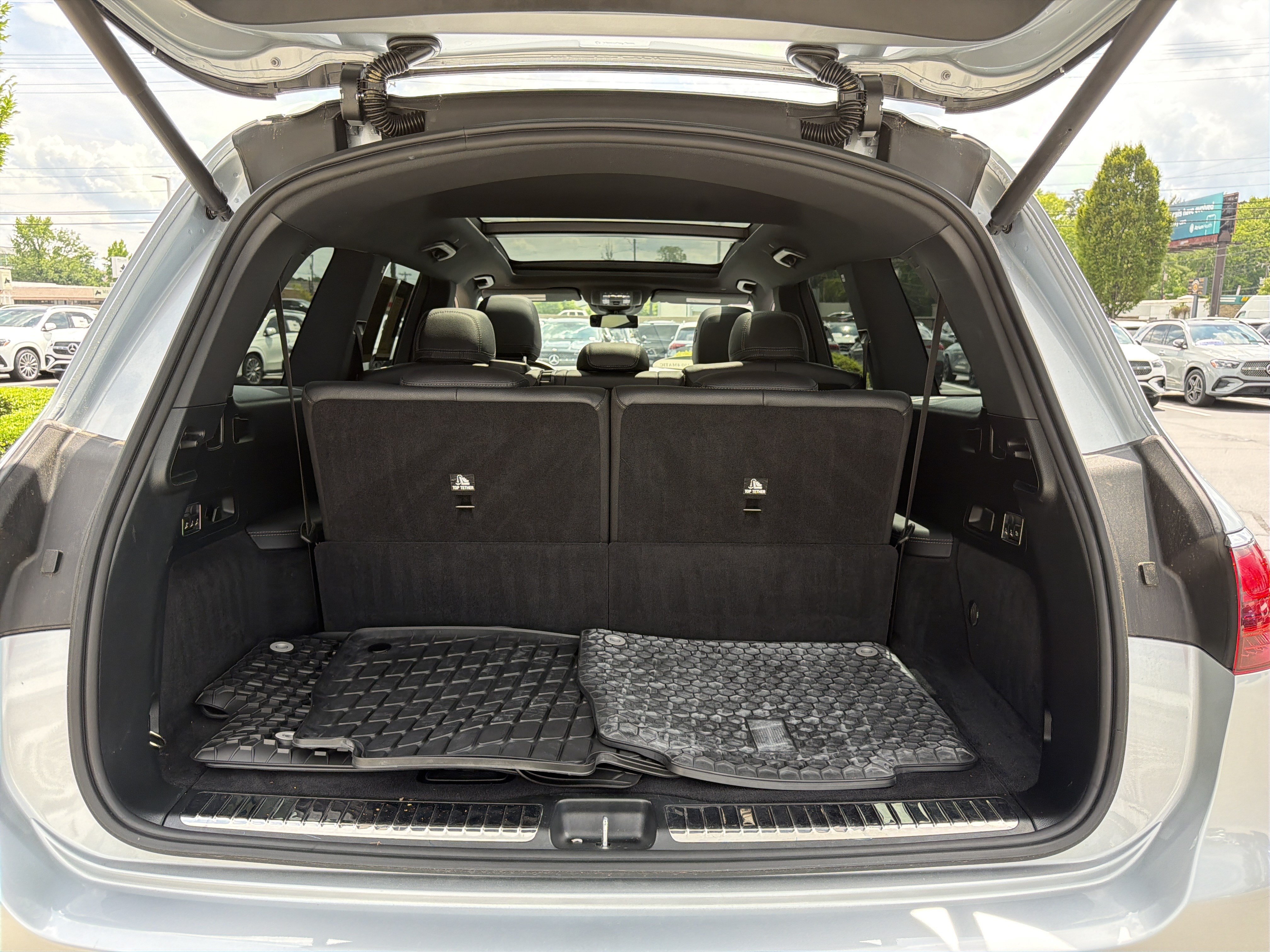 Used 2024 Mercedes-Benz GLS 450 4MATIC image 33