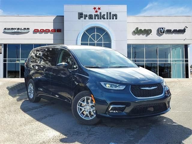 New 2023 Chrysler Pacifica Touring-L FWD image 1