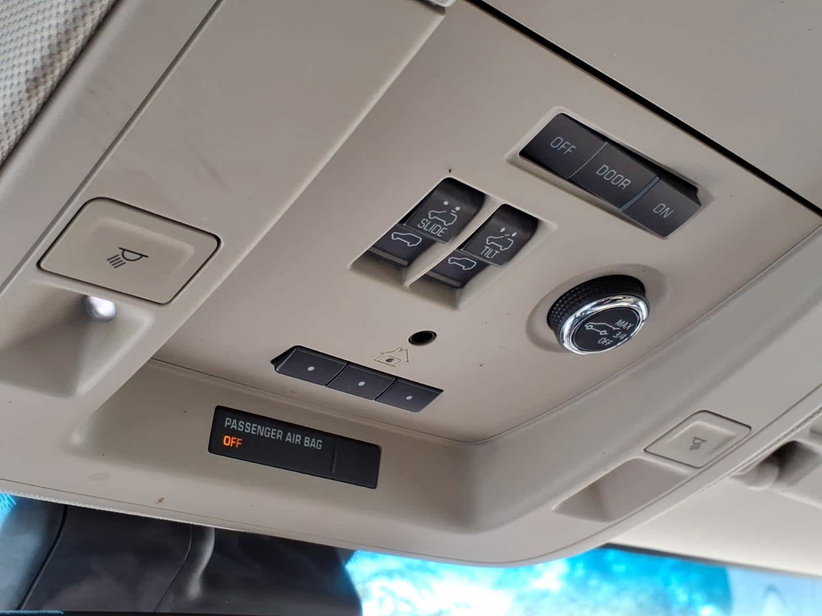 Used 2020 Chevrolet Suburban LT AWD/4WD image 32
