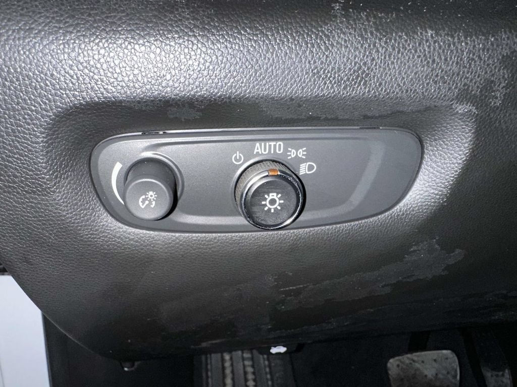 Certified 2023 Chevrolet Traverse LT AWD/4WD image 24