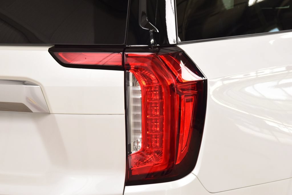Used 2023 GMC Yukon XL Denali w/ Denali Reserve Package AWD/4WD image 21