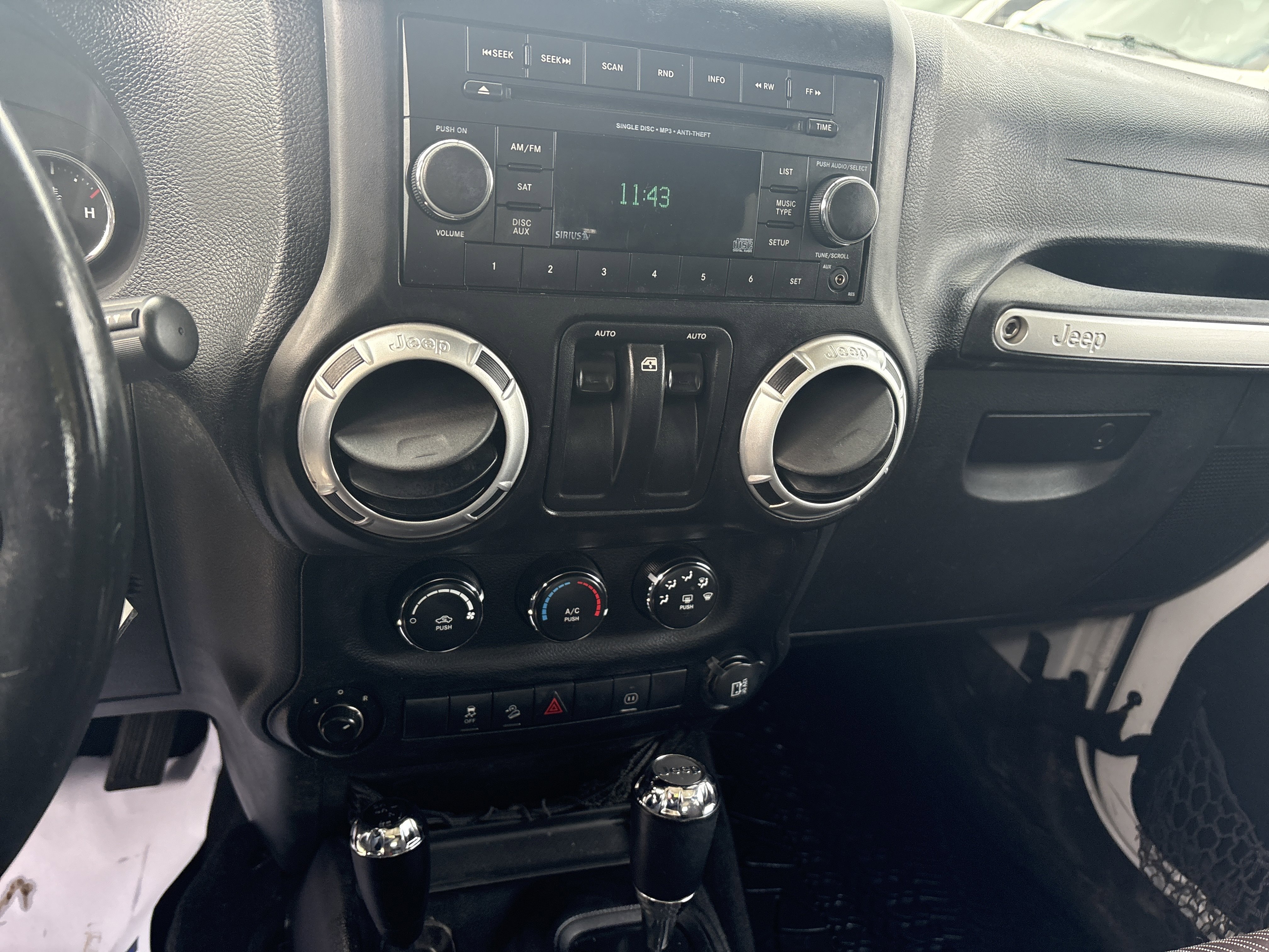 Used 2012 Jeep Wrangler Sahara image 10