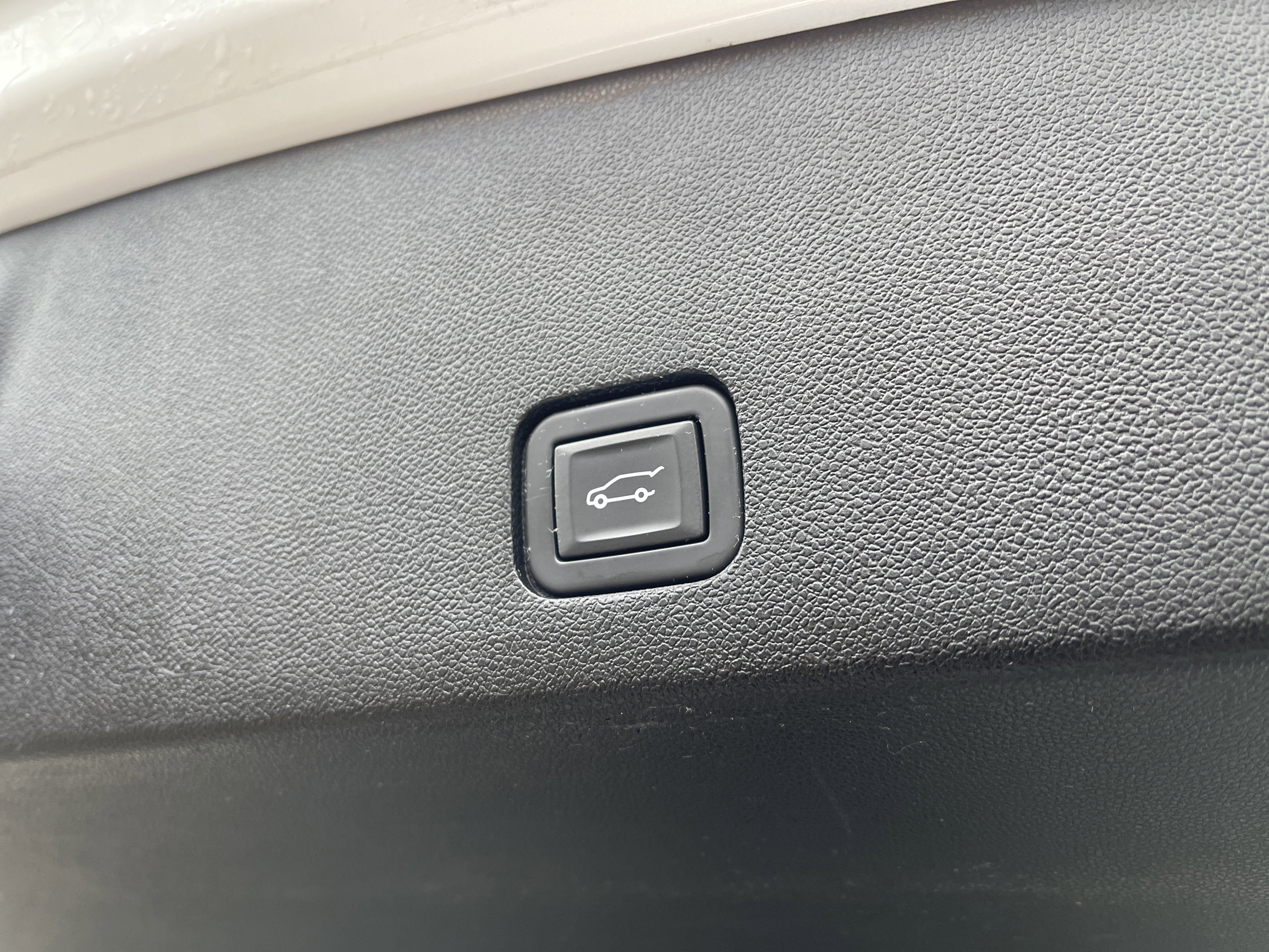 Used 2023 Cadillac XT6 Sport image 52