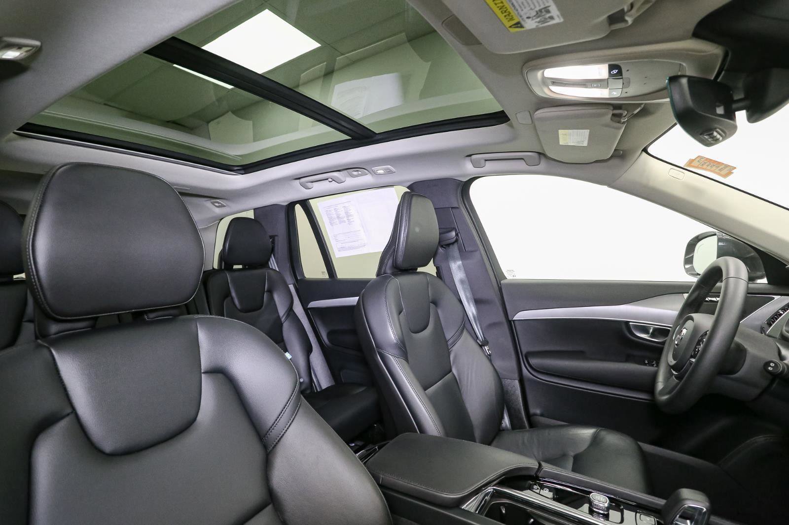 Used 2024 Volvo XC90 B5 Core w/ Climate Package image 19