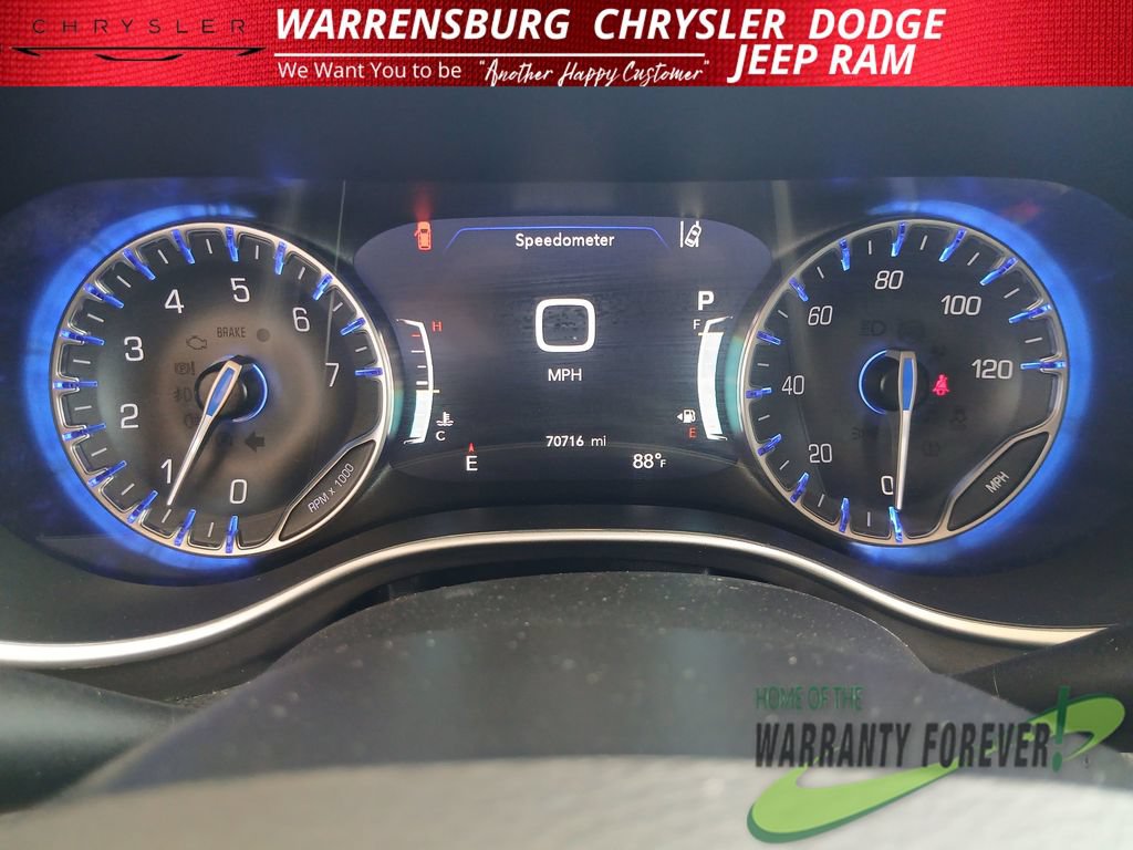 Used 2022 Chrysler Pacifica Touring-L FWD image 17