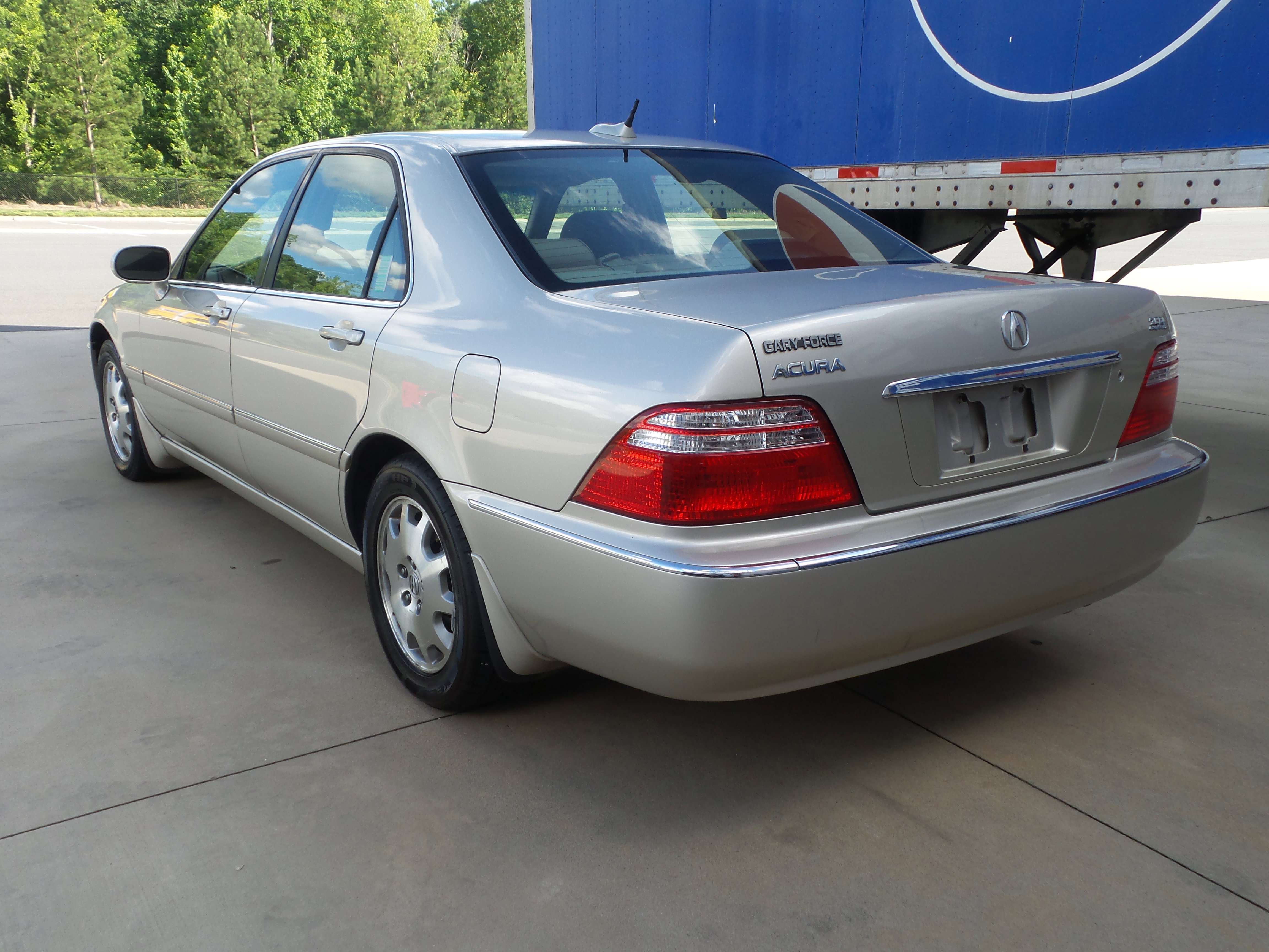 Used 2004 Acura RL image 3