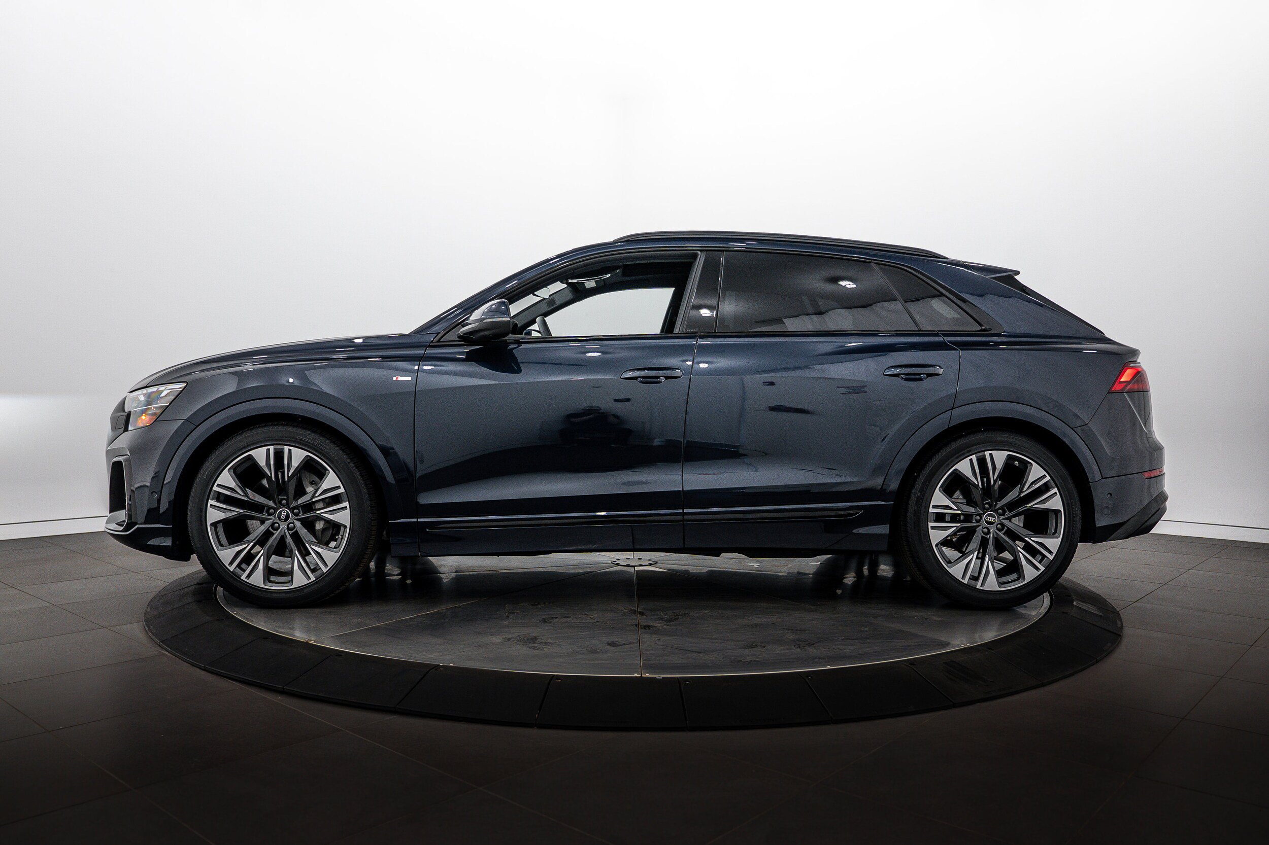 Used 2026 Audi Q8 Premium Plus w/ Premium Plus Package AWD/4WD image 6