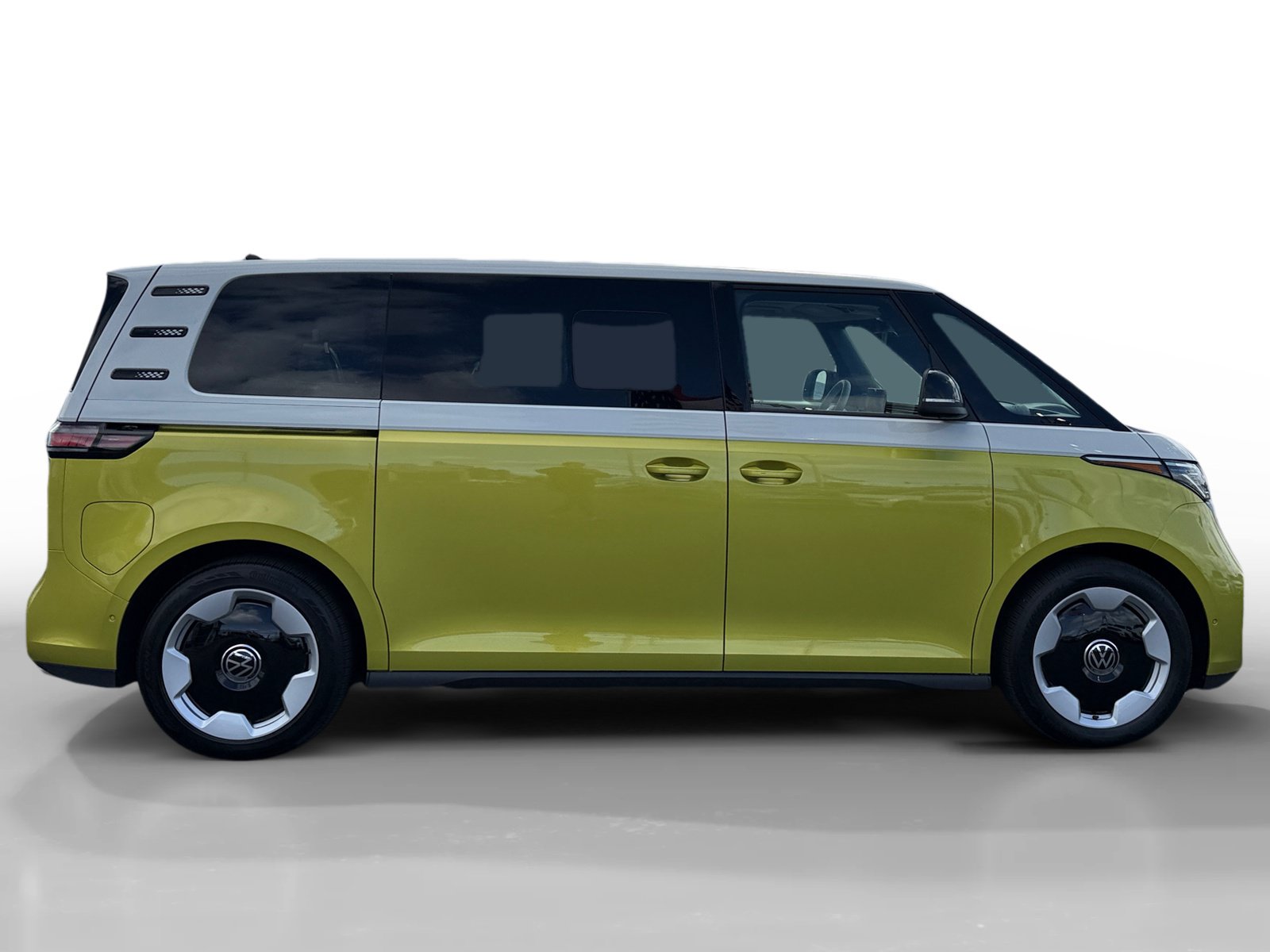 Certified 2025 Volkswagen ID. Buzz Pro S Plus AWD/4WD image 6