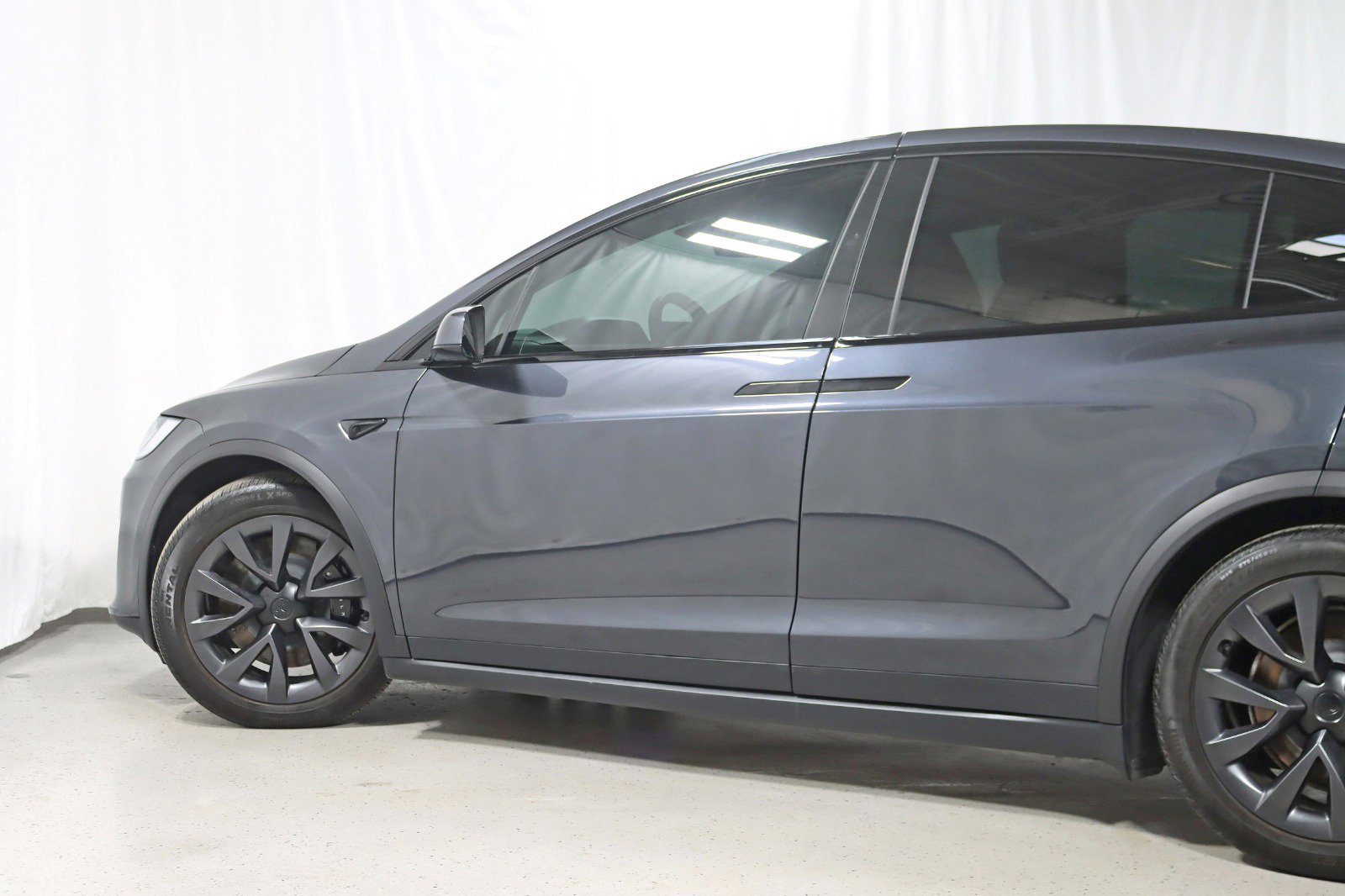 Used 2024 Tesla Model X image 12